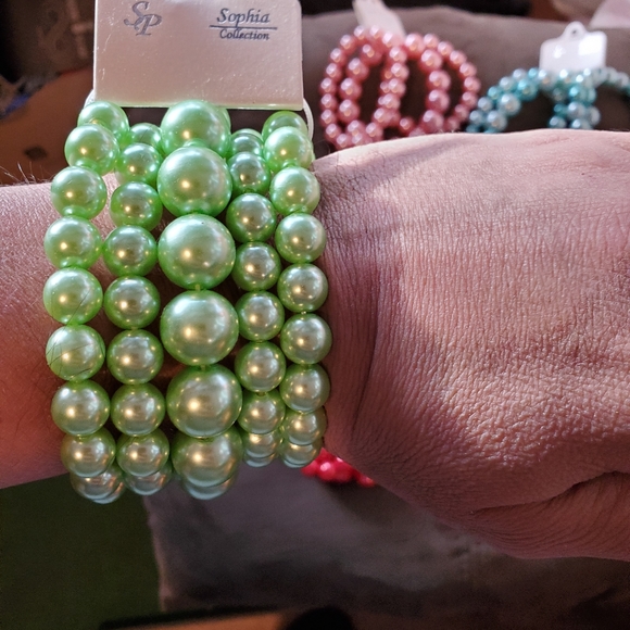 Bracelets - Picture 3 of 3